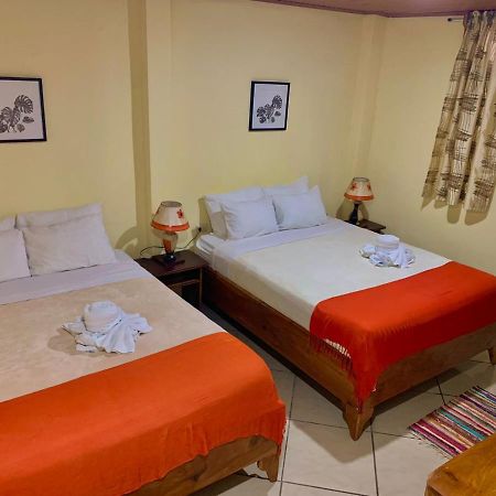 Hotel Casa Madonna Monteverde Bagian luar foto